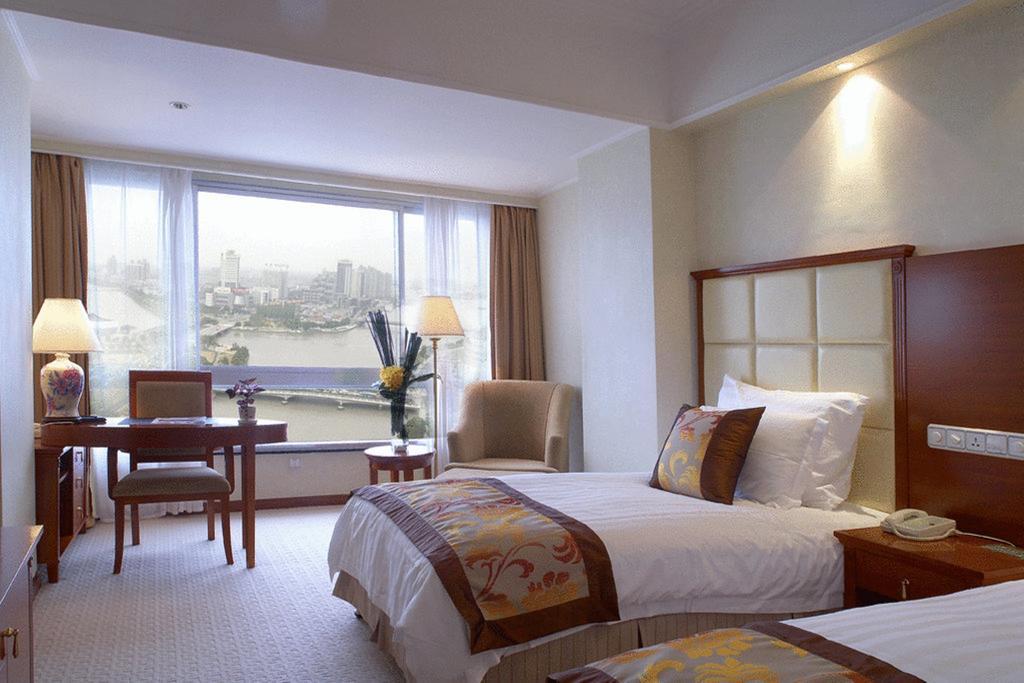 Citic Ningbo International Hotel Экстерьер фото